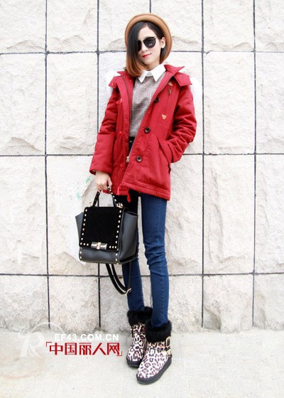 红色服装怎么搭配 圣诞节红色装扮流行吗