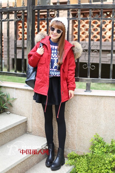 红色服装怎么搭配 圣诞节红色装扮流行吗