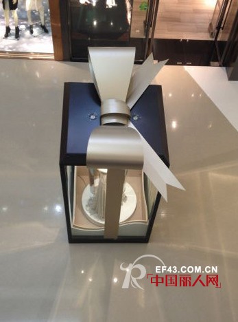 ELLASSAY(歌力思)圣诞空间展——梦幻芭比盒