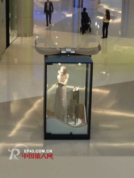 ELLASSAY(歌力思)圣诞空间展——梦幻芭比盒