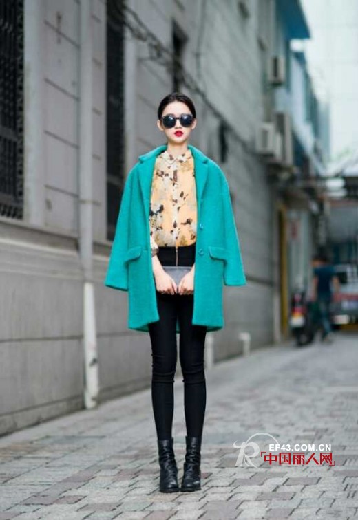 糖果色呢子衣搭配 冬季也要甜美公主范