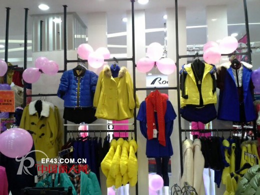 热烈祝贺城市衣柜女装深圳市松岗喜港城购物广场1楼店盛大开业