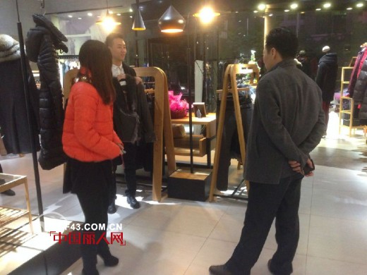 Eall.cz 意澳虎门①号店“狂欢之约” 业绩突破4万