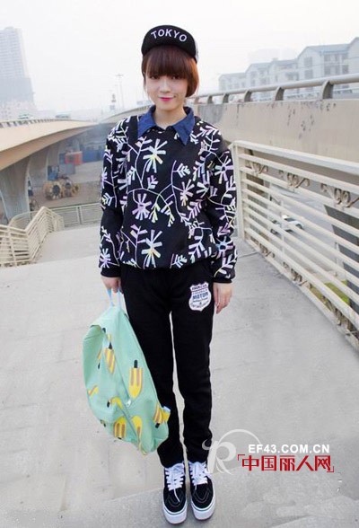 什么款式穿着比较显小 韩版休闲装减龄必备