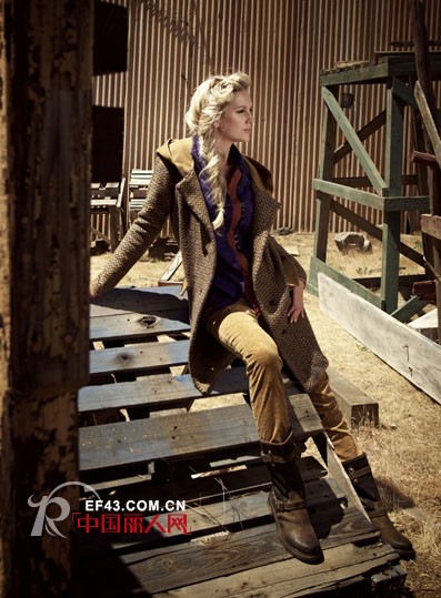 达衣岩女装最新冬装款式 怎么搭配出个性款式