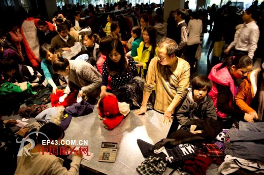 淑女屋年终感恩 内部特购会造福员工