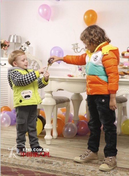 橙色服装款式搭配 孩子适合什么颜色衣服