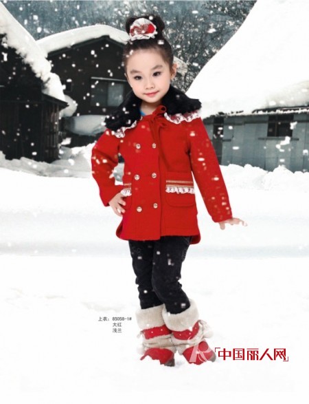 红色上衣配什么颜色裤子 红色衣服搭配