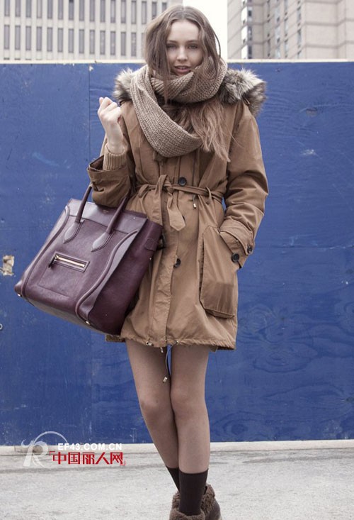 打破沉闷 亮色装点靓丽暖冬