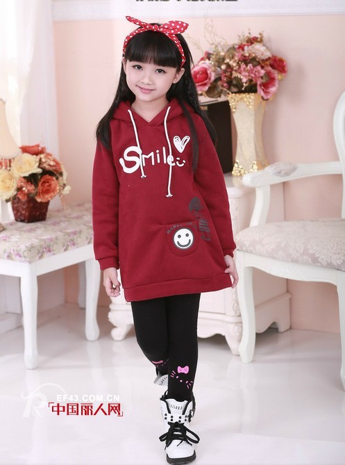 小女孩的卫衣那种好看 长款卫衣怎么搭配