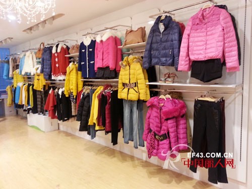 祝贺淑女时代长沙芙蓉店隆重开业!客聚如潮