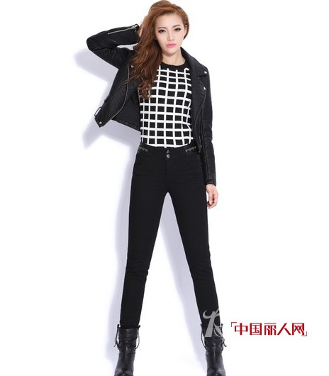 休闲裤之牛仔裤系列 加绒的修身牛仔裤搭配