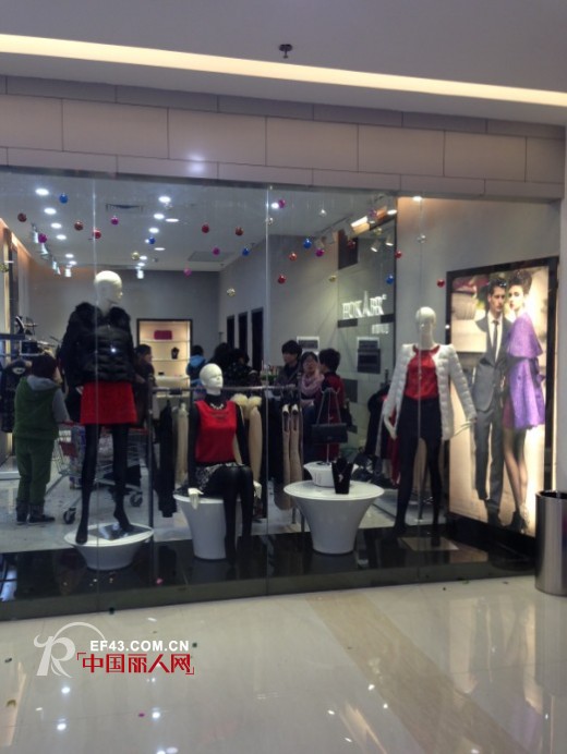 热烈祝贺红凯贝尔狮山和信广场新店盛大开业