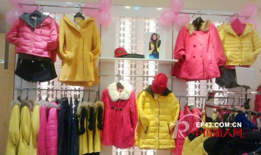 热烈祝贺广东佛山博爱路和信广场三楼城市衣柜专柜盛大开业