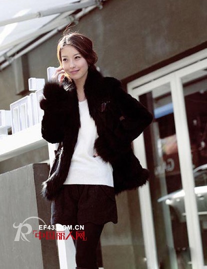 职业女性貂皮大衣怎么穿