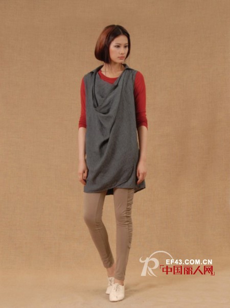 灰色的衣服搭配什么颜色