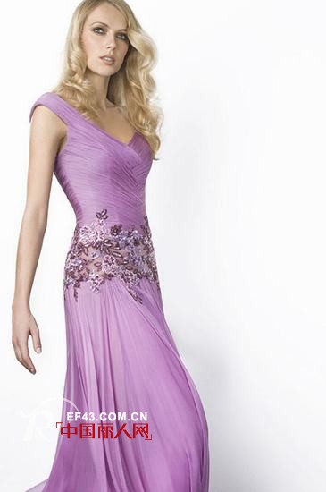 优雅系列伴娘礼服款式推荐