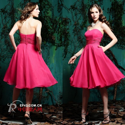 伴娘穿什么礼服好  伴娘礼服颜色