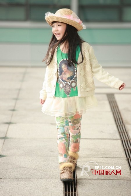 今年童装流行什么颜色 亮色服装搭配什么颜色好看