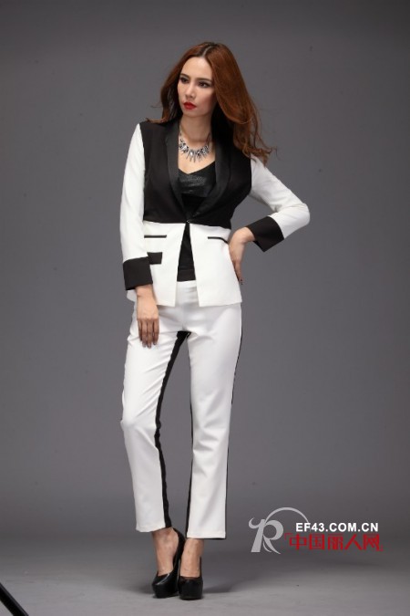 女装拼接外套 呢子拼接外套好看吗