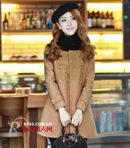 蕾丝拼接毛呢外套 双排扣翻领呢大衣搭配