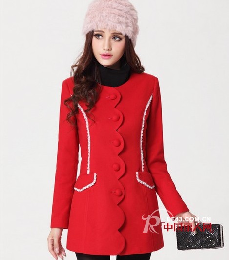 花边俏皮装扮 女装时尚搭配