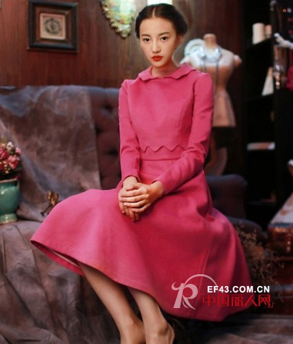 钉珠花边修身棉服 高腰假两件修身连衣裙搭配