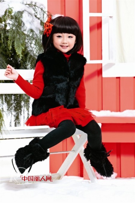 米芝儿时尚童装冬季红与黑 打造经典新年装