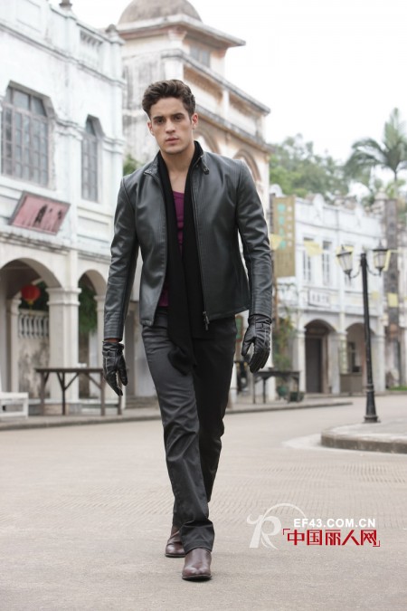 深东浩男装冬季皮衣 让男士时刻散发出帅酷魅力