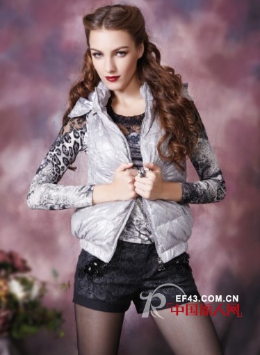 伊汶贝迩时尚女装 柔美更柔媚