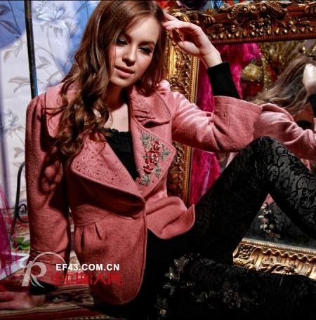 汉蜜毛呢短外套 给女性带来妩媚与柔情!