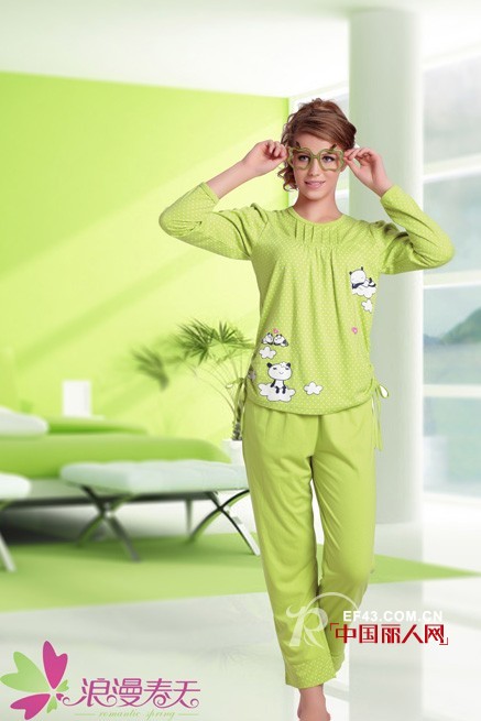 浪漫春天内衣绚丽色彩,打造缤纷冬季