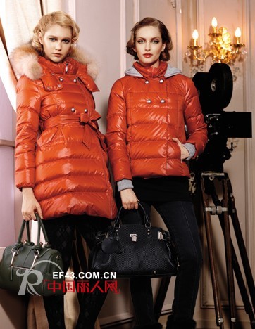 爱龙女装亮彩羽绒服 hold住冬日潮流度