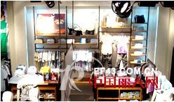 美特斯邦威专卖店装修图片