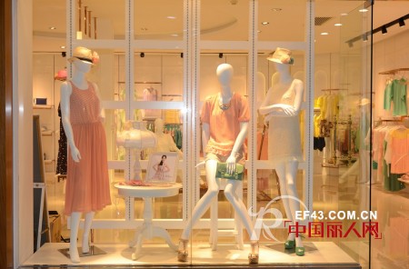 热列祝贺“丹菲诗Diface” 品牌女装成功签约四省总代理