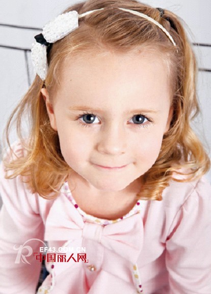 叮当猫童装  粉女孩粉时尚