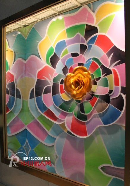 WHITE COLLAR品牌女装2013春夏橱窗赏析