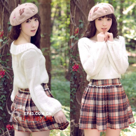 早春心机小短裙  巧搭秀美腿