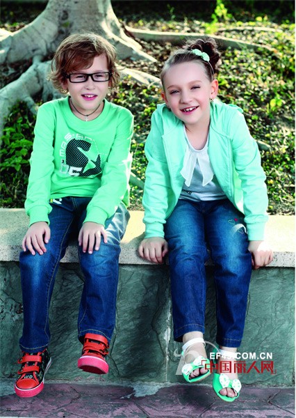 妈咪之星2013年春夏新品  缤纷色彩畅享童年