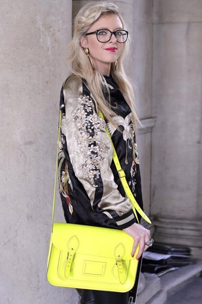 墨镜靓包秀身姿 初春秀场外潮人出街杀手锏