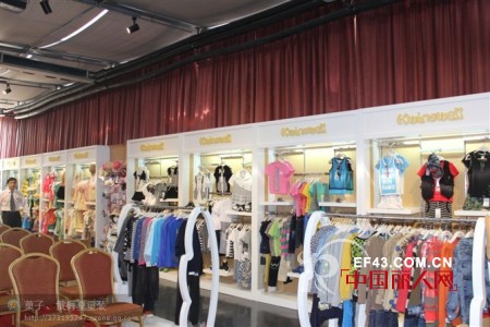 俄梅戛时尚童装2013年春夏新品上市