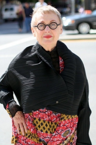 越熟越美丽 奶奶级潮人街拍演绎夕阳红