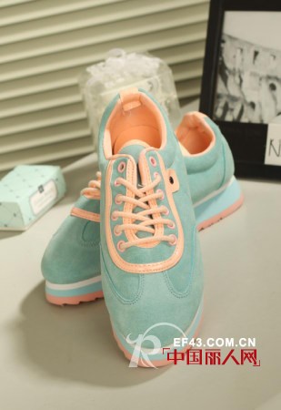 清新亮眼运动鞋 初春轻松踏春去