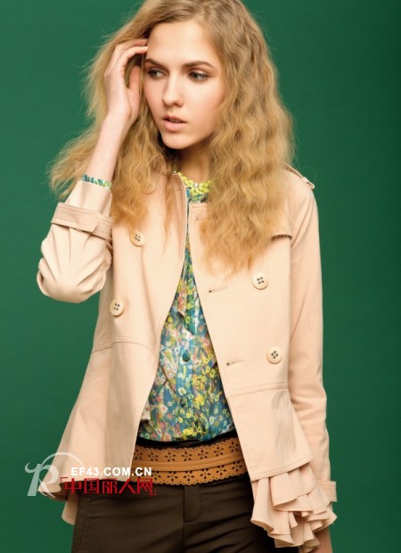 雪凡妮2013春夏新品 绚烂印花赏心悦目