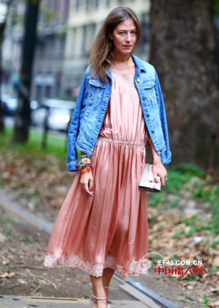 街头清新挡不住  不饱和甜饼色穿上身