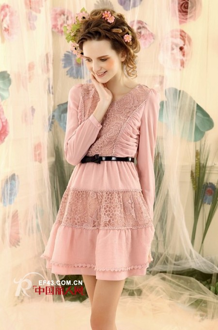 出格时尚女装 马卡龙色打造萌感减龄装扮