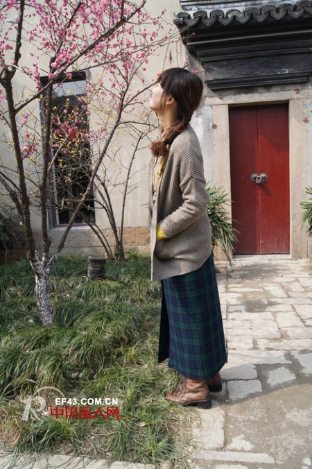 初春出游如何穿 复古文艺范儿带你游古城