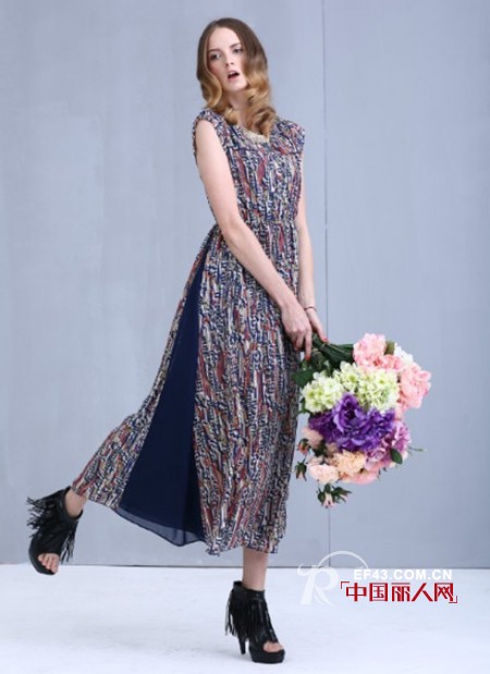 心吻女装2013春夏新品:动感亮丽色彩展开奇妙新篇章