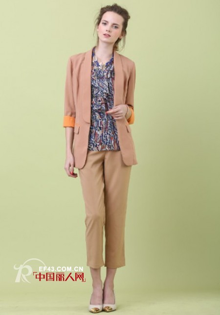 心吻女装2013春夏新品:动感亮丽色彩展开奇妙新篇章