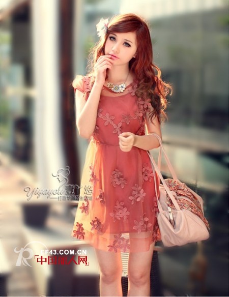 LAUCHOE女装2013春夏裙装 再掀清新名媛风